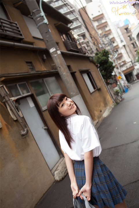 柠檬酱 | 绅士福利站 日本制服美女星乃まおり户外可爱写真图片 性感写真  