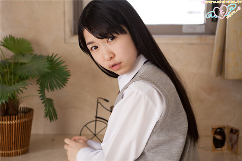 柠檬酱 | 绅士福利站 日本校园美女高杉果那学生制服写真图片 性感写真  